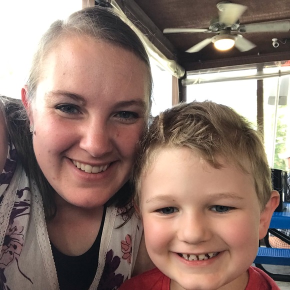 Meet your Posher, Katie - Picture 4 of 4